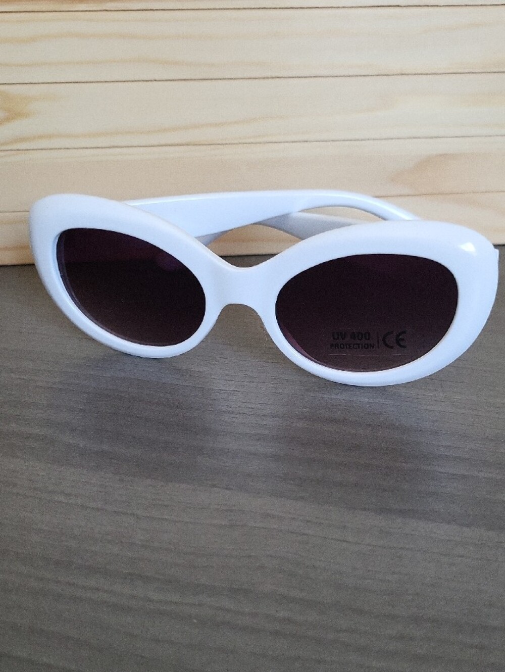 White Oval Retro Sunglasses with Dark Lenses